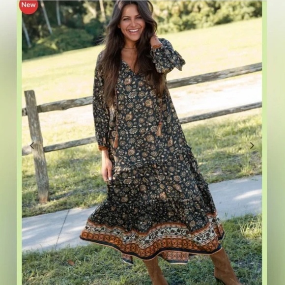 NATURAL LIFE Dresses & Skirts - Natural Life Lula Boho Floral Print Maxi Dress